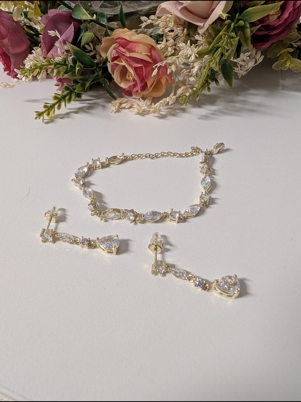 14K Gold Plated Crystal Teardrop Bracelet and Earrings Set